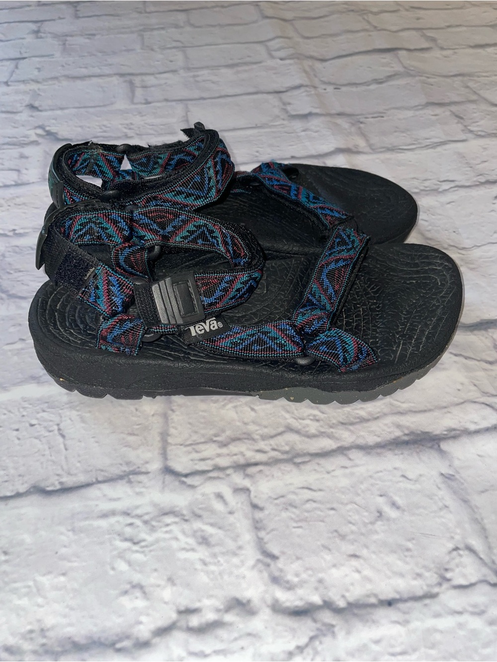 Teva Terradactyl Black and Blue Patterned Adventure Sandals Size 7